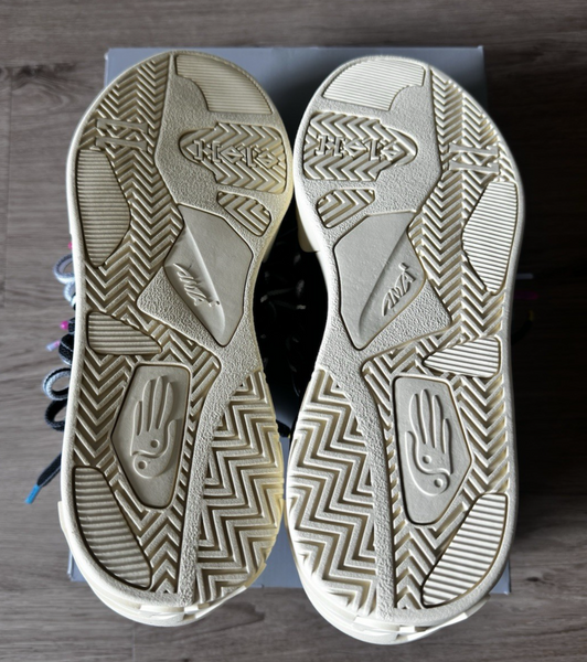 ANTA Kai 1 Style Hela Roots Tribe Shoes Black Hélà Kyrie Irving Size 10.5 Men's